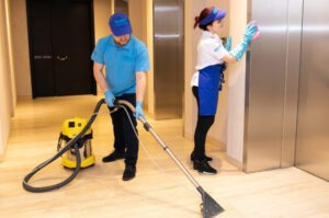 شركة تنظيف بالساعة