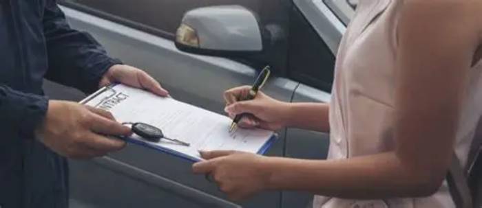 شروط نقل ملكية السيارة للمرأة بدون رخصة قيادة