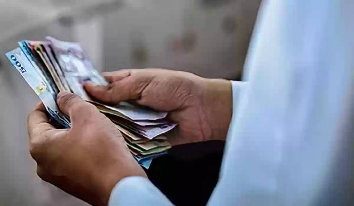 كم لازم يكون راتبي عشان اخذ قرض